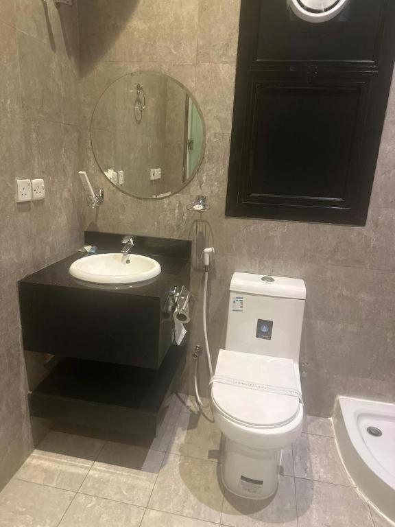 894682117